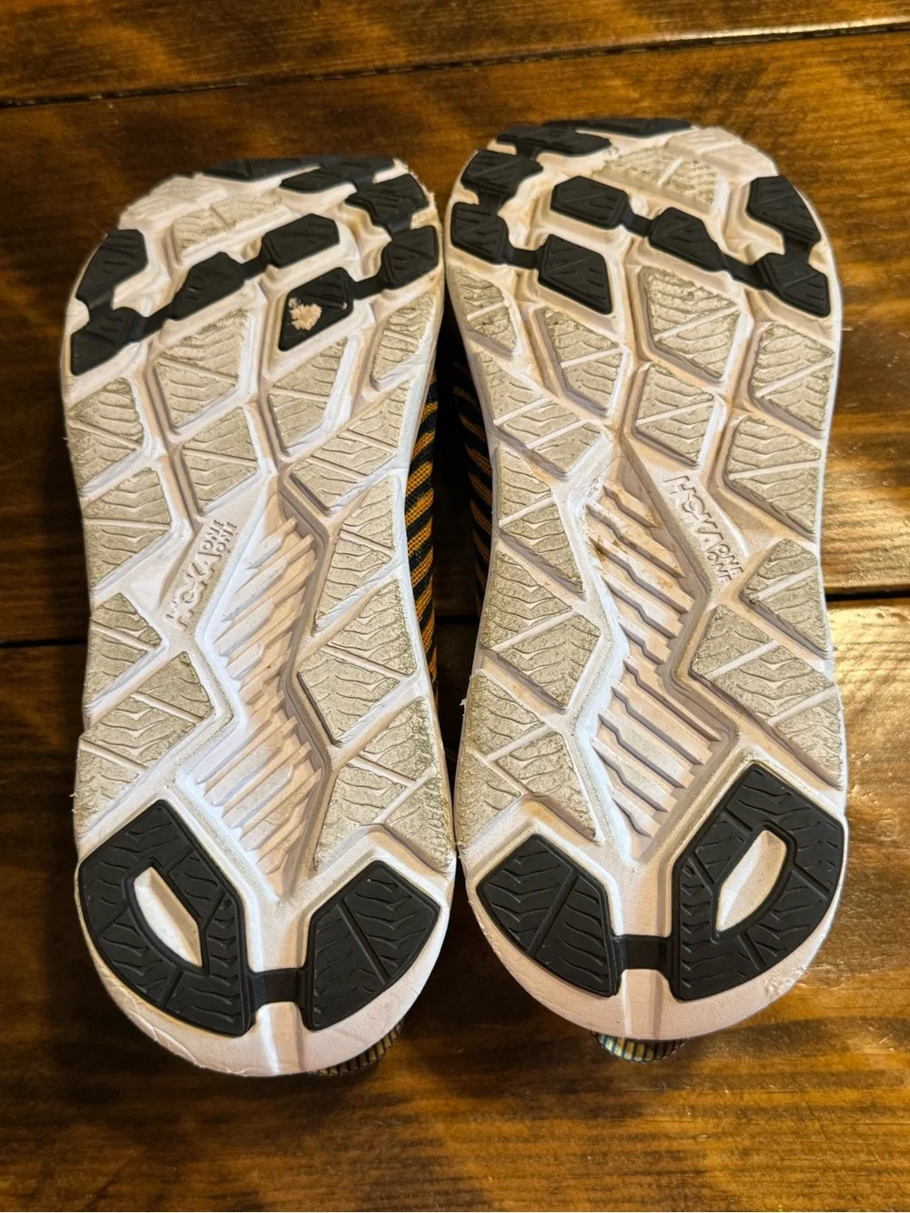 Hoka One One Rincon Running Athletic Sneakers Mens Size 12.5. Blue/yellow gold